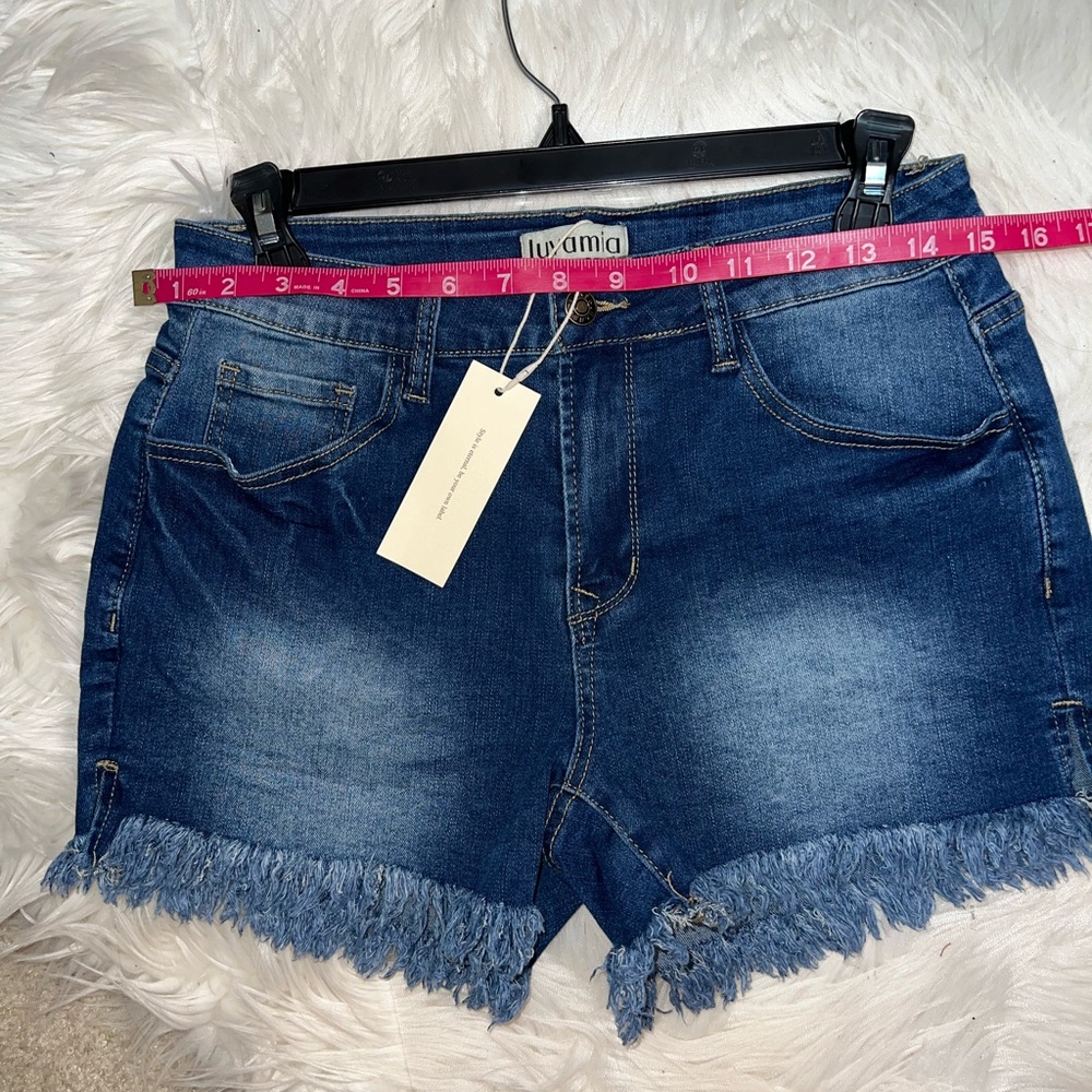 Luvamia‎ - Picture 6 of 7